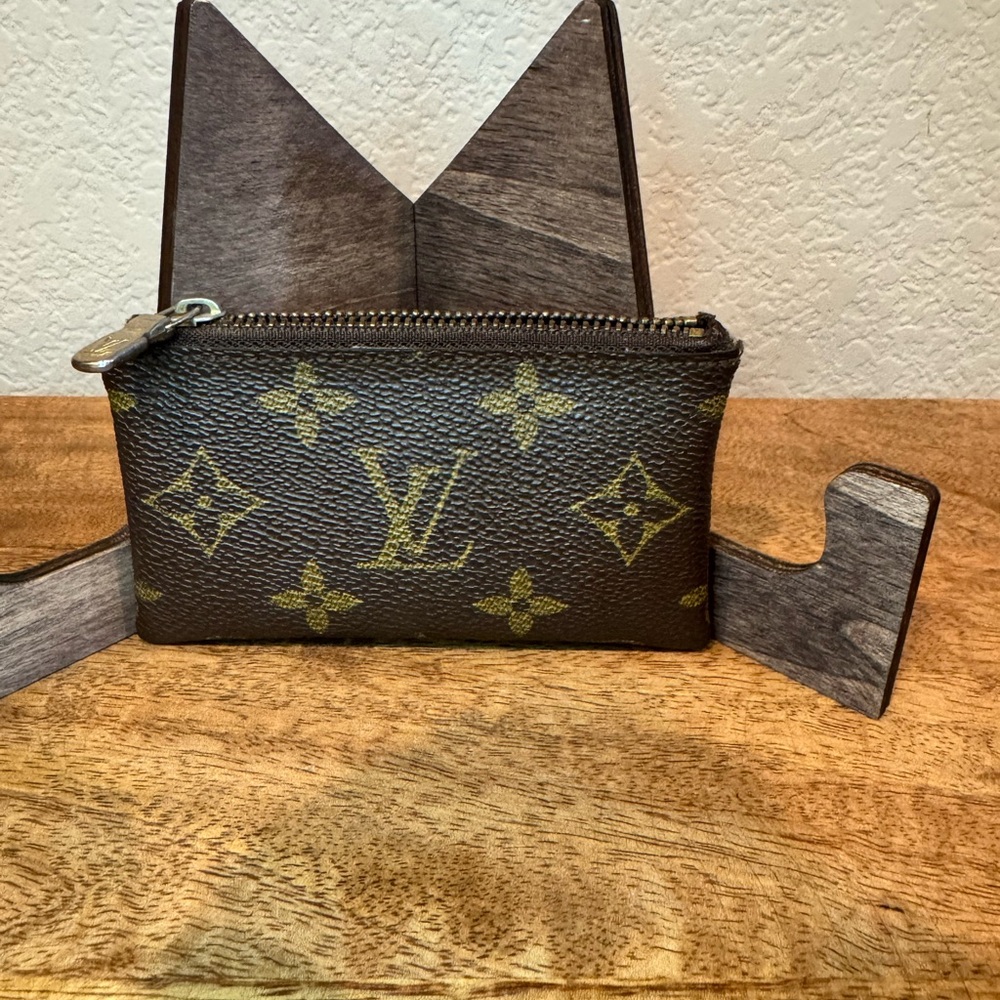 SOLD - Picture 2 of 4